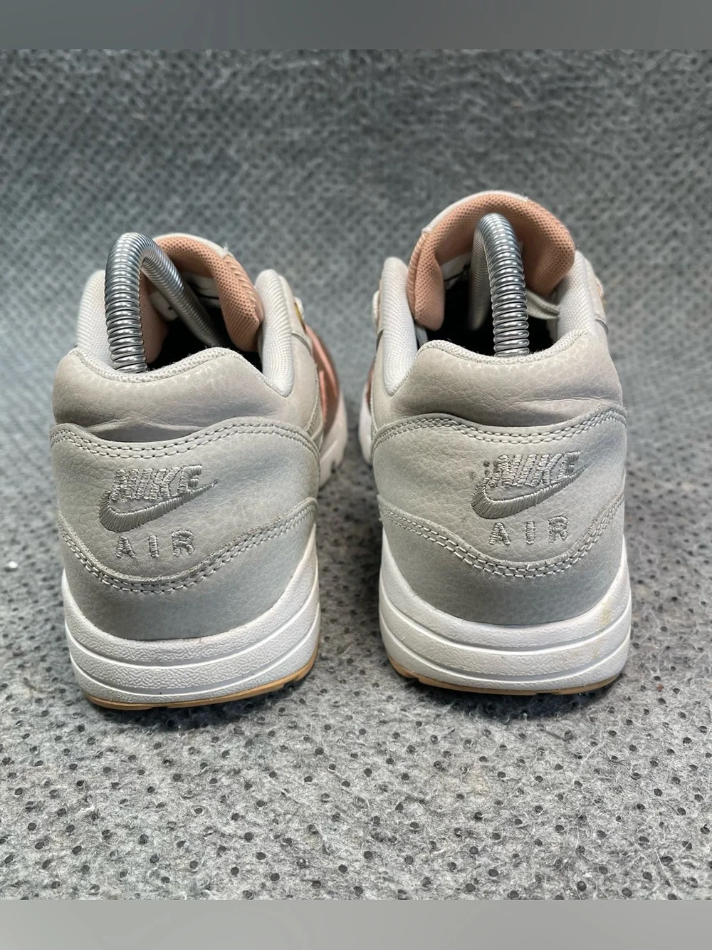 Nike Air Max 1 Ultra SE Metallic Toe Shoes Size 8 Womens